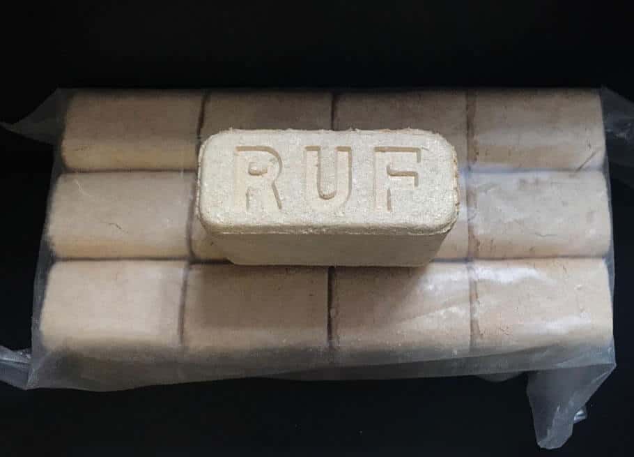 RUF-Briketts Eiche mit Stempel